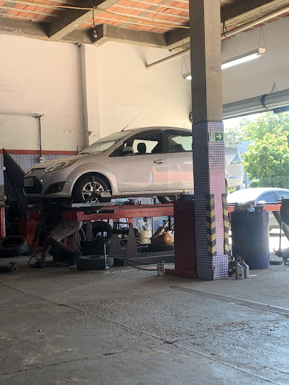 Fernandes Auto Center