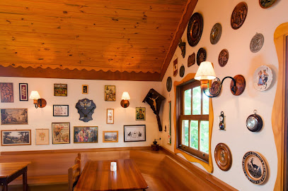 Café Tirol - Restaurante & Café