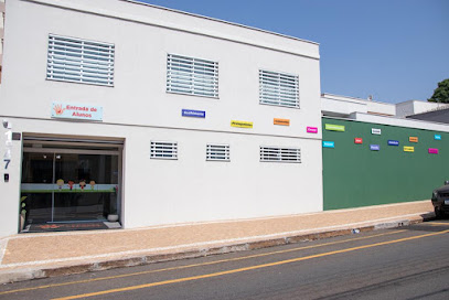 Espaço Crescer - Berçário e Escola de Educação Infantil